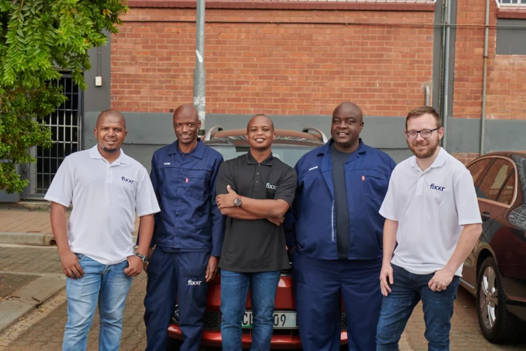 Fixxr group photo of founders and mechanic partners